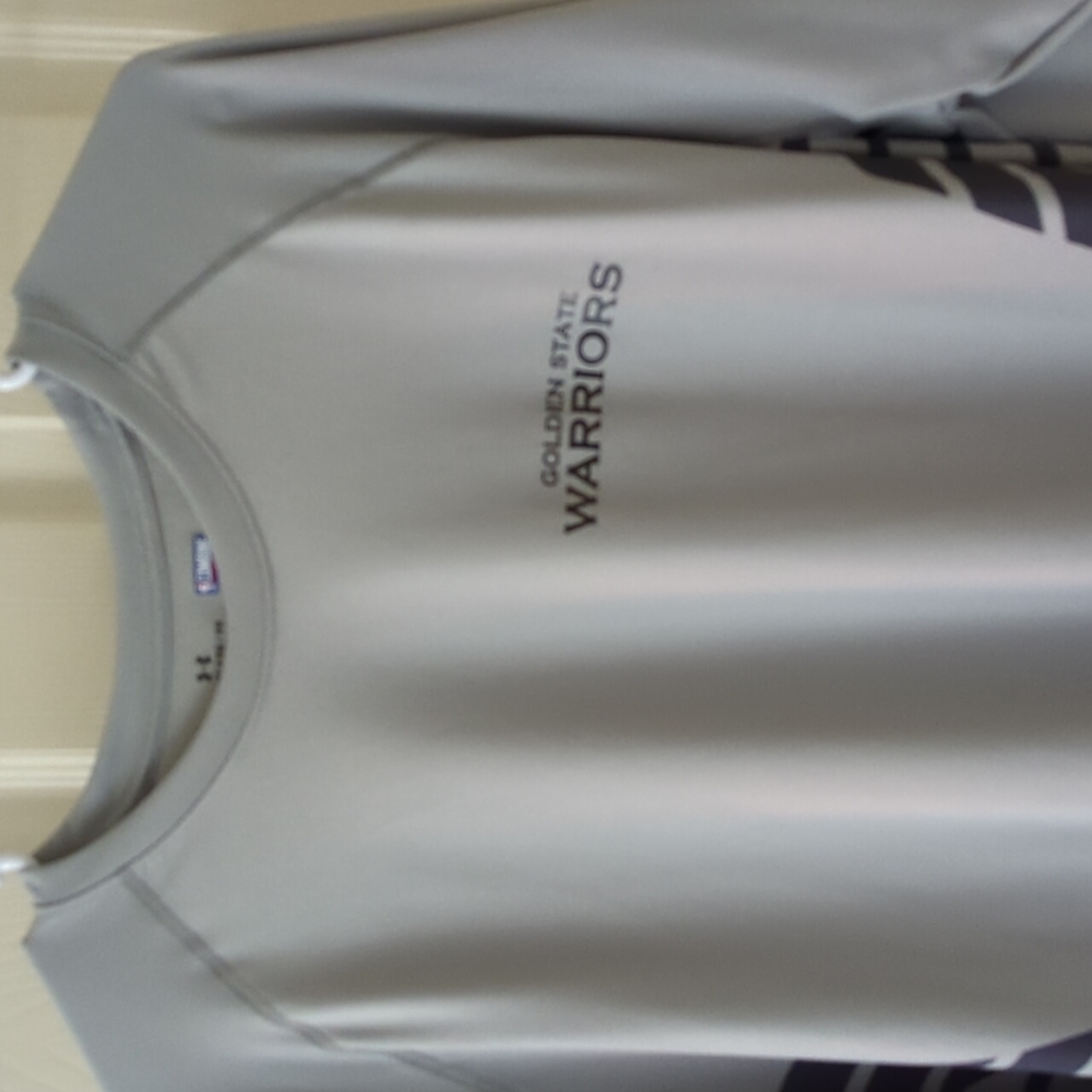 Under armour golden state l/s shirt never worn xl